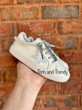 Load image into Gallery viewer, White with Pearls Star Sneakers