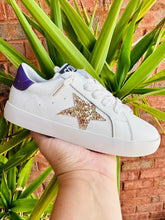 Load image into Gallery viewer, Gold Star Purple Heel Star Sneakers